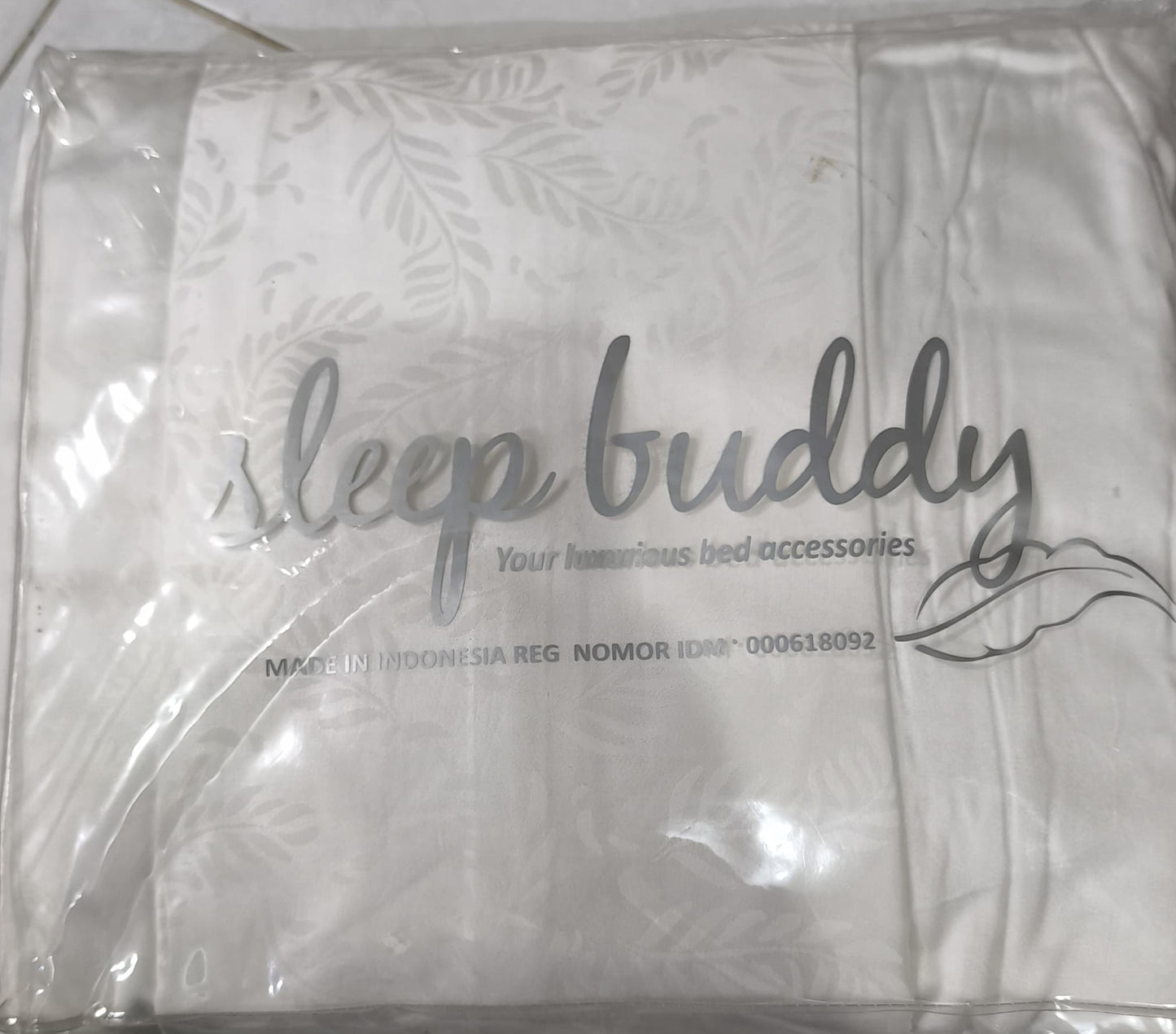 Sleep Buddy Set Sprei Leafly White Jacquard Lyocell