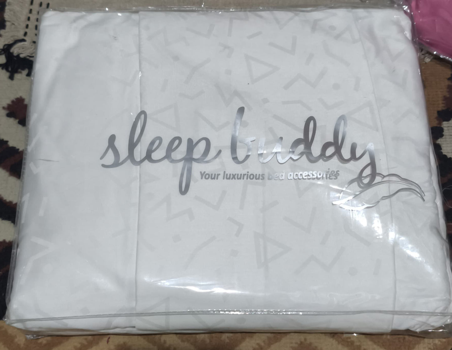 Sleep Buddy Set Sprei White Triangle Jacquard Lyocell