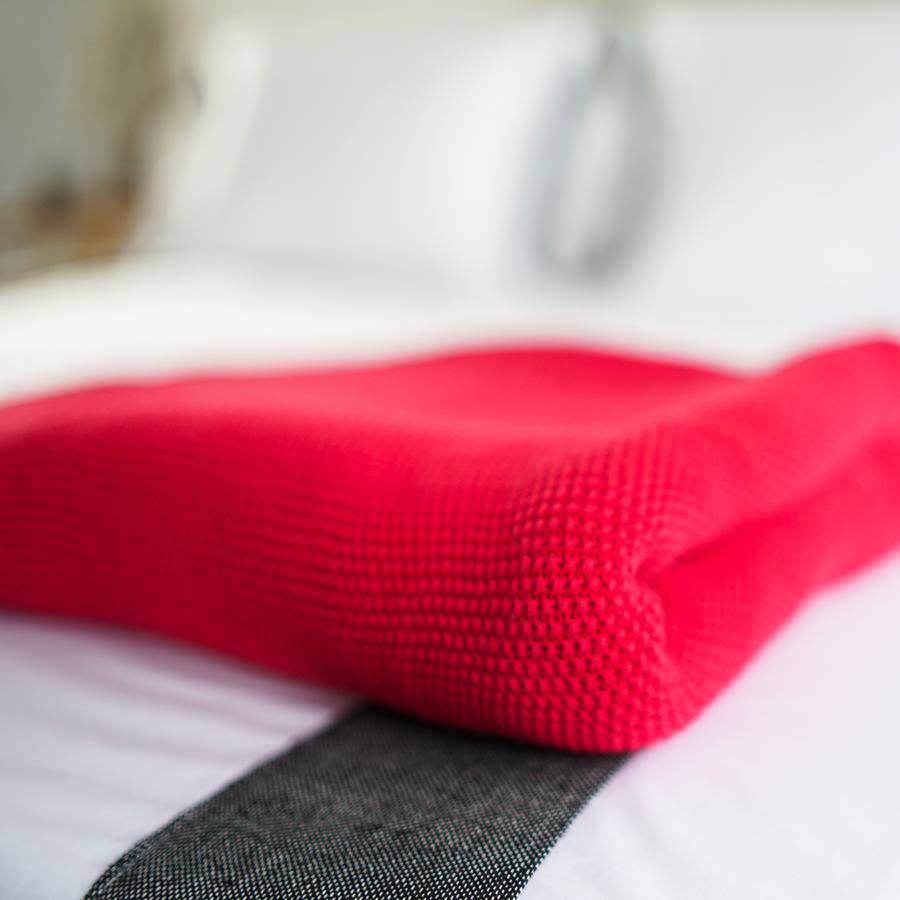 Knitting Throwblanket Red